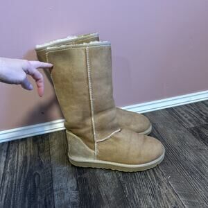 Ugg Classic II Tall Boots Leather Wool Shearling Womens size 7 Chestnut Tan Cuff